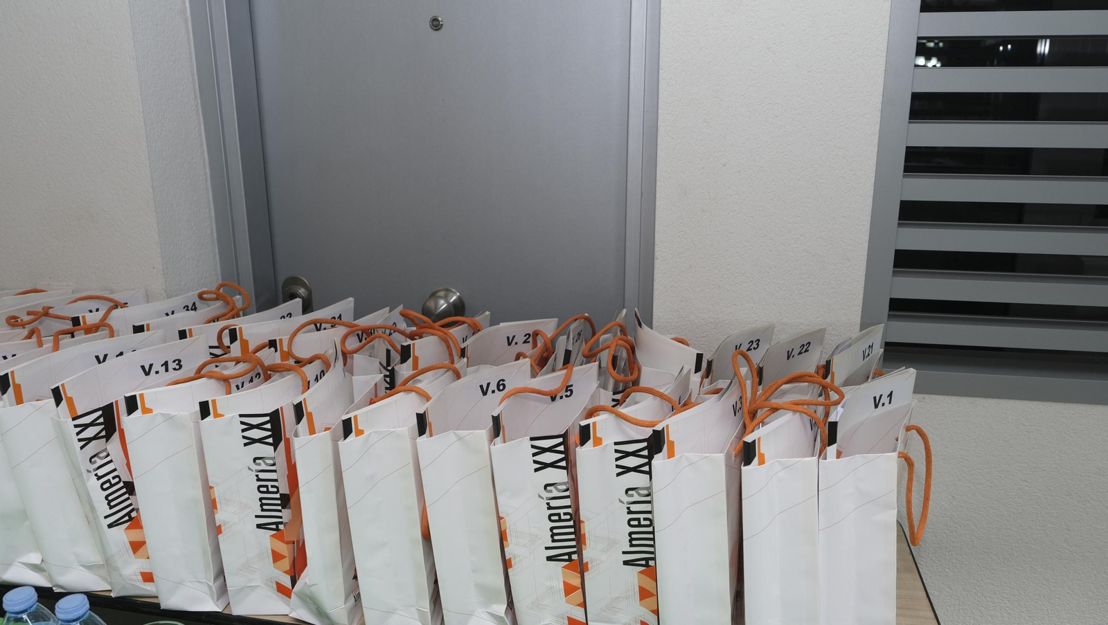 Las imágenes de la entrega de viviendas de VPO en Costacabana