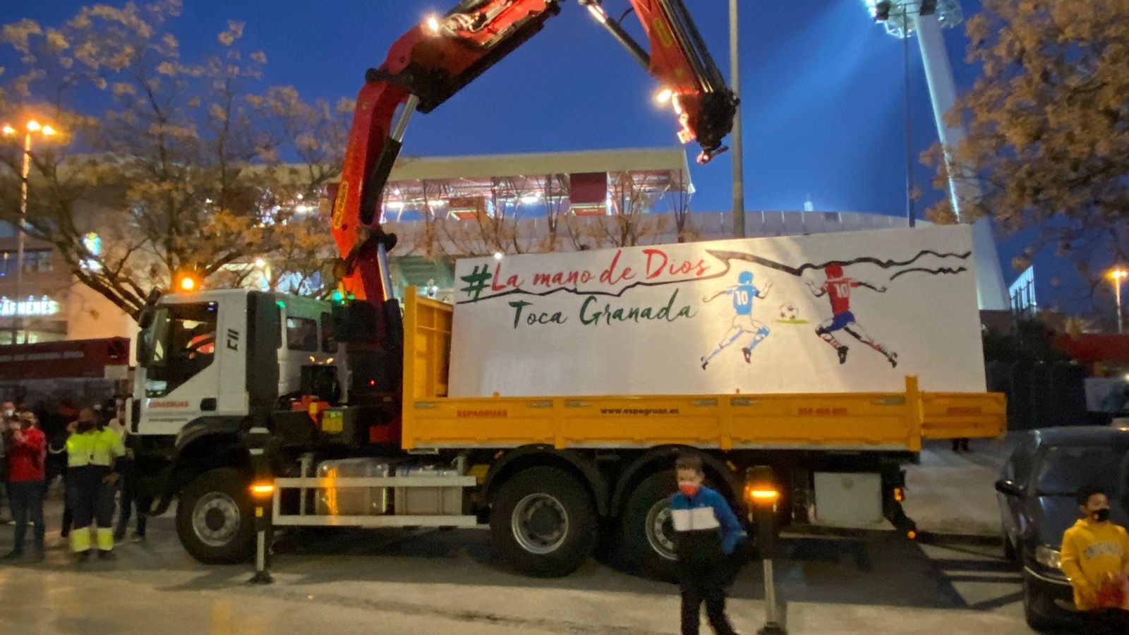 Una de las pancartas para el Granada-Nápoles.