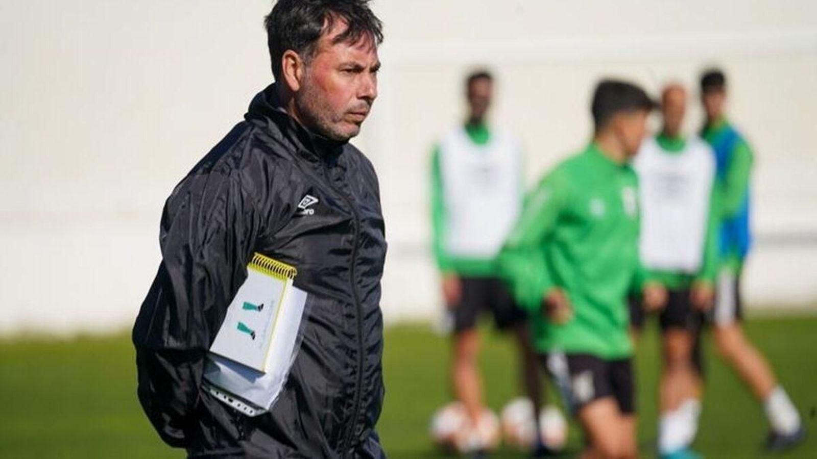 Sanlúcar ya no es entrenador del Sanluqueño tras perder en Cornellá.