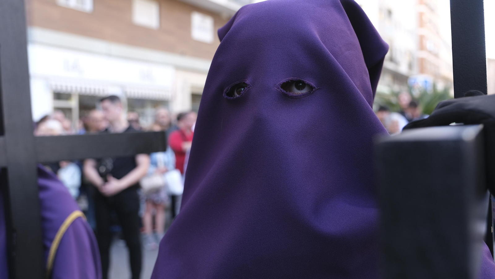 La procesión de Pasión en Almería, en imágenes