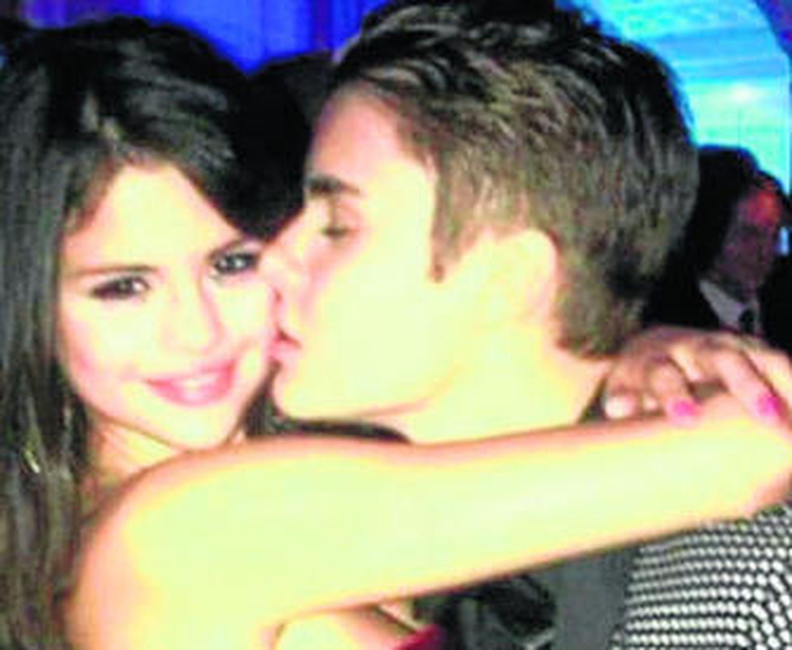 La pareja ha subido esta romántica foto en una red social.