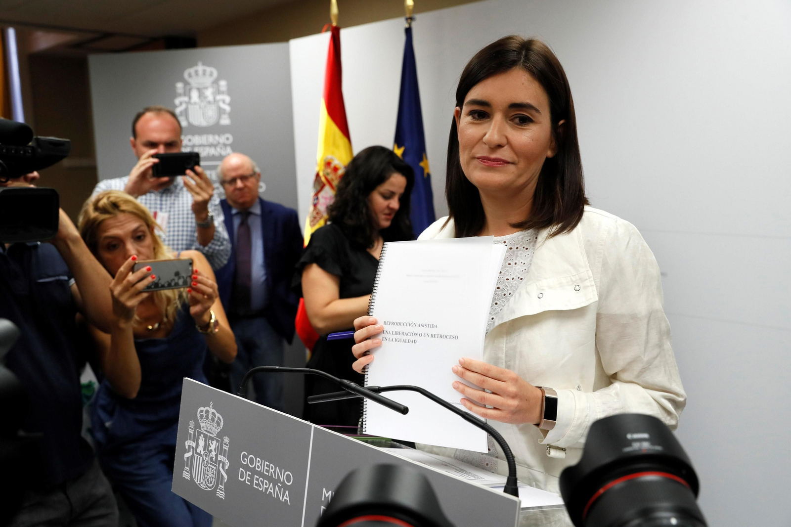 Carmen Montón, tras concluir su rueda de prensa. Carmen Montón, tras concluir su rueda de prensa.