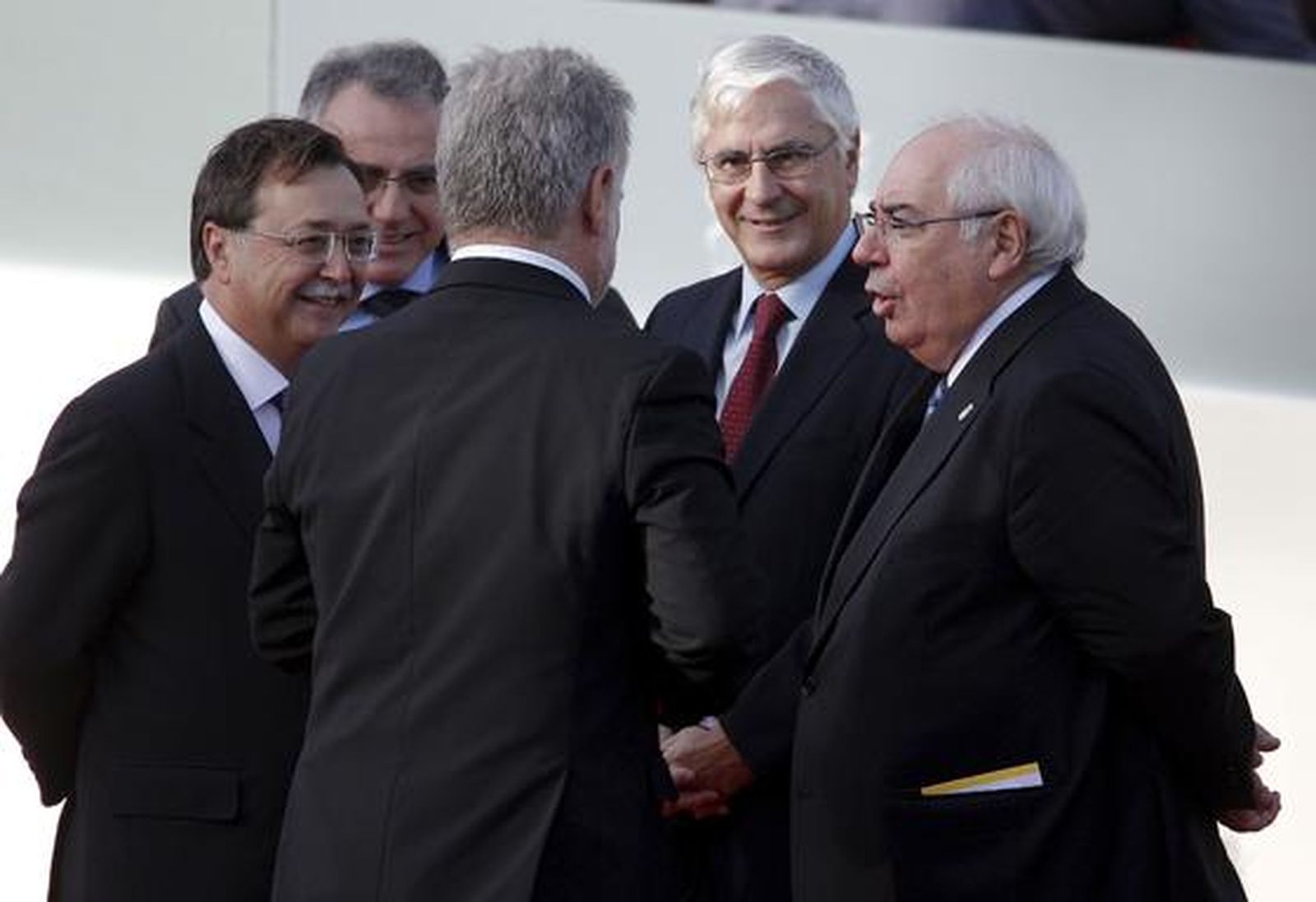 Desfile militar con motivo del día de la Fiesta Nacional. / EFE
