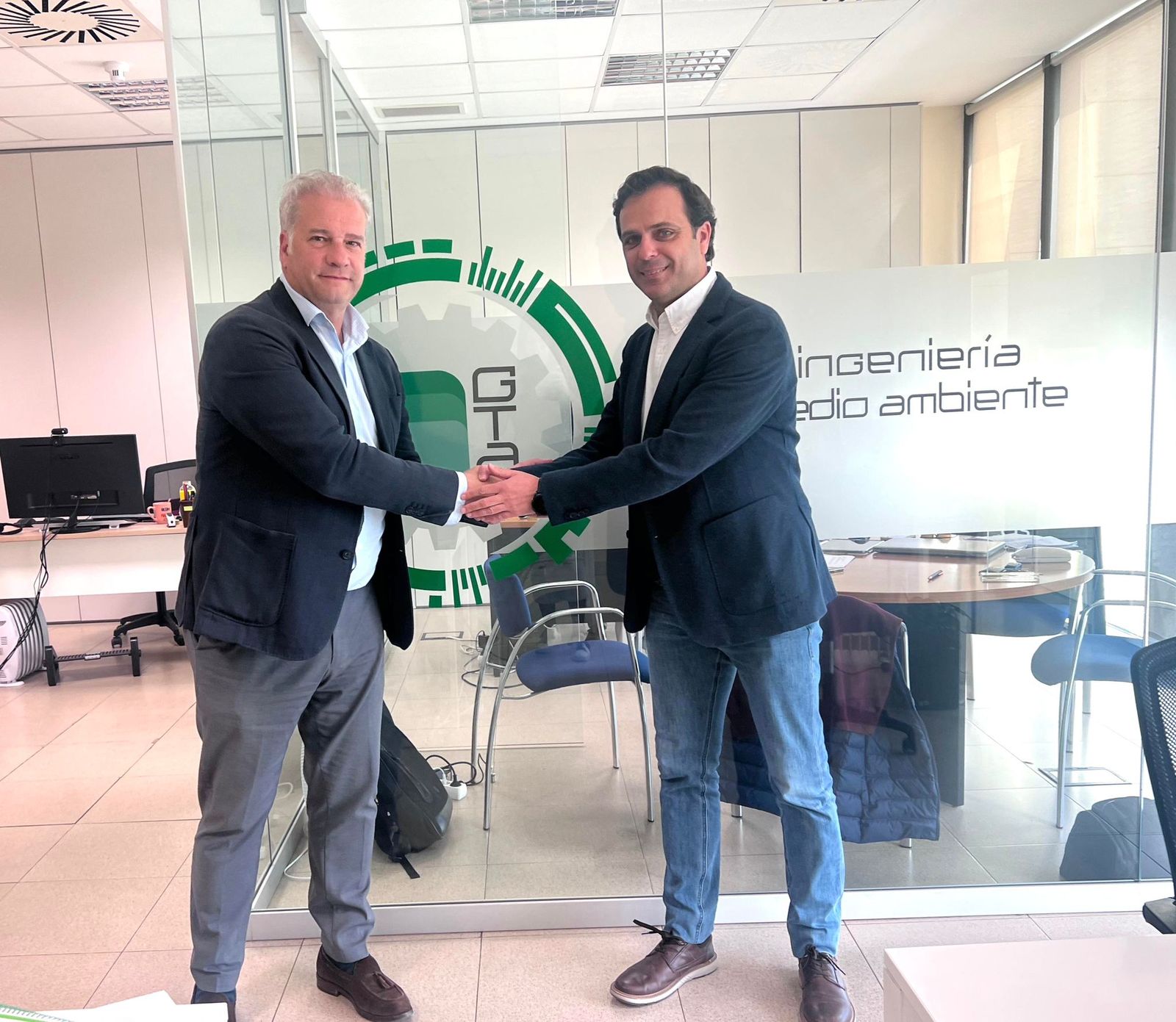 URBANZ y GTA firman un convenio para integrar la reducción de huella de carbono en todas sus cooperativas de viviendas