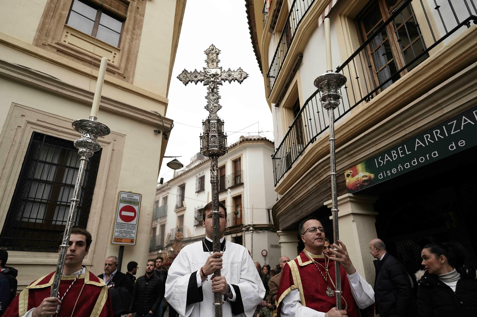 El Vía Crucis de las Cofradías 2020, en fotos