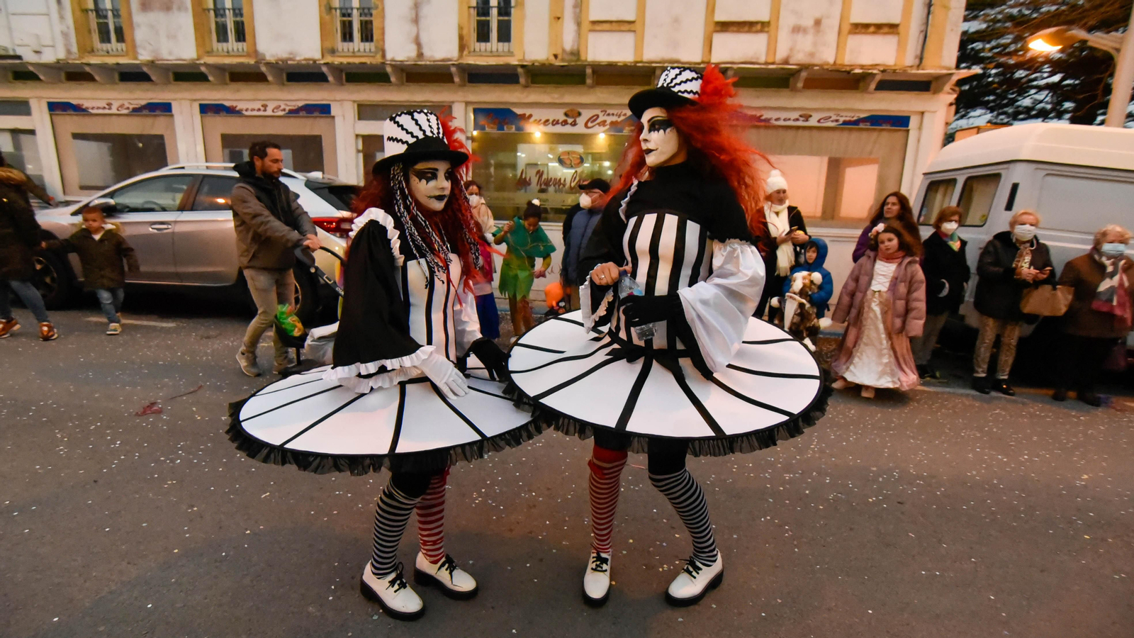Fotos del pasacalles de Carnaval en Tarifa