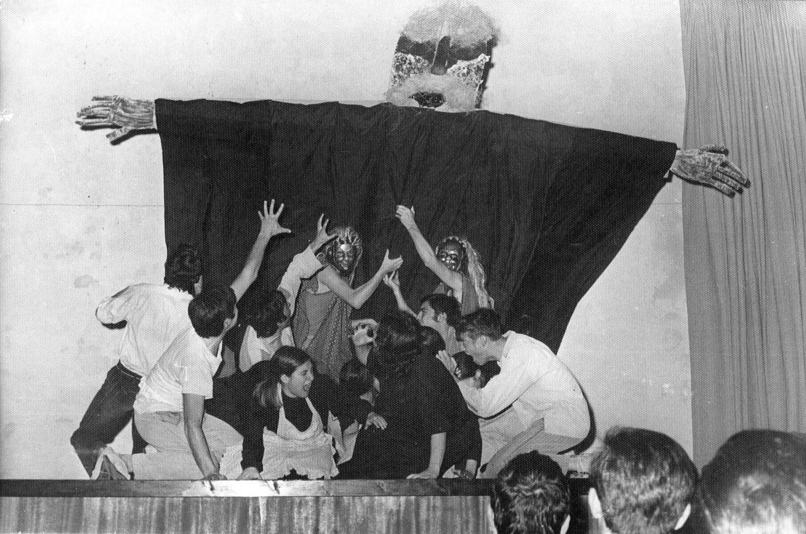 Representación del ‘Oratorio’ de Jiménez Romero en el Teatro Estudo Lebrijano en 1969.