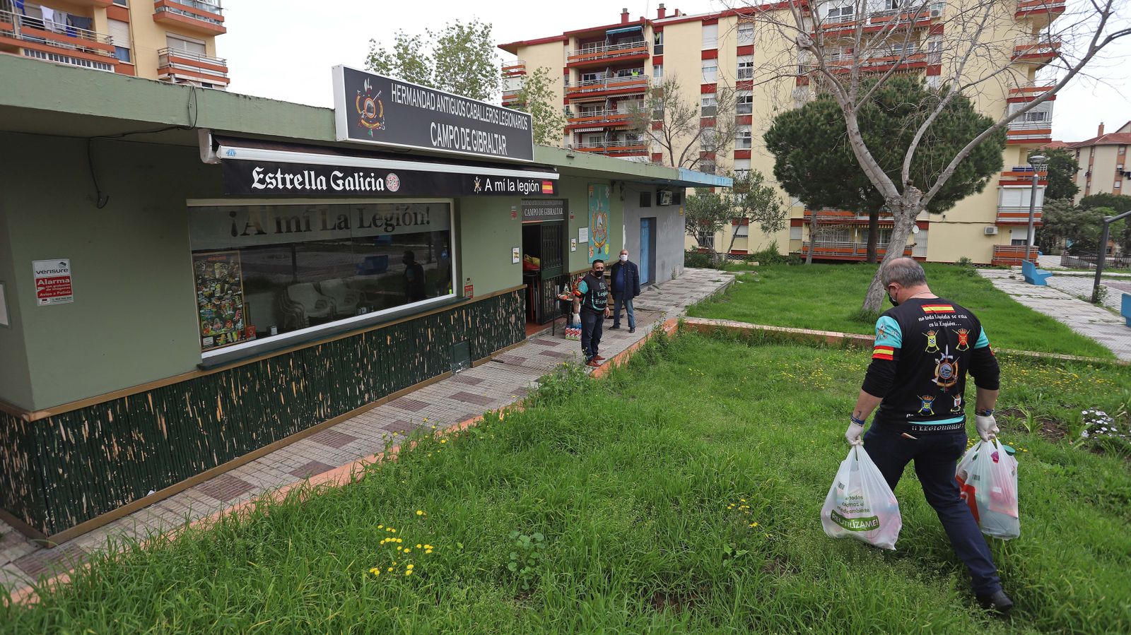 Recogida de alimentos de la Hermandad de Antiguos Caballeros Legionarios del Campo de Gibraltar