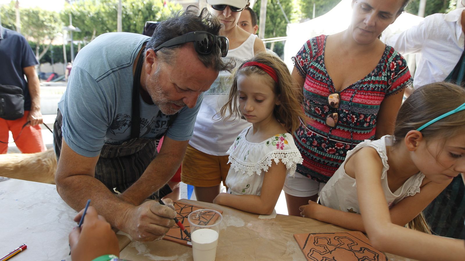 Antonio Flores Martínez, organizador, asesoró a los niños en todo momento