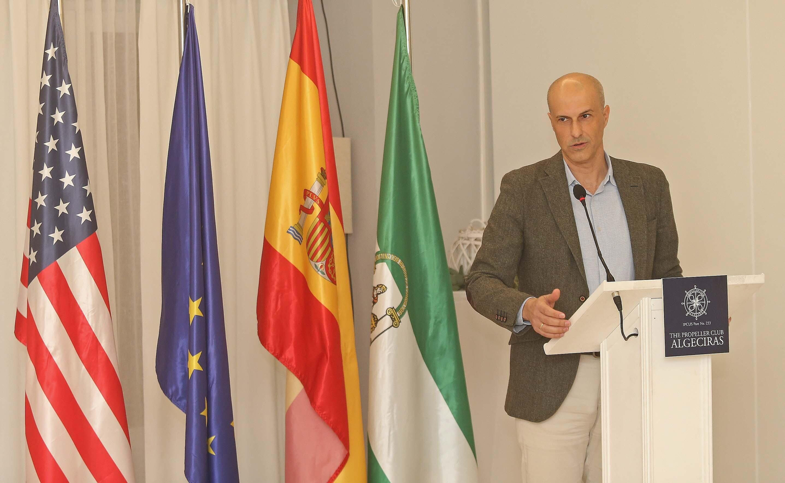 Víctor Jiménez, durante el almuerzo-coloquio del Propeller Club de Algeciras.