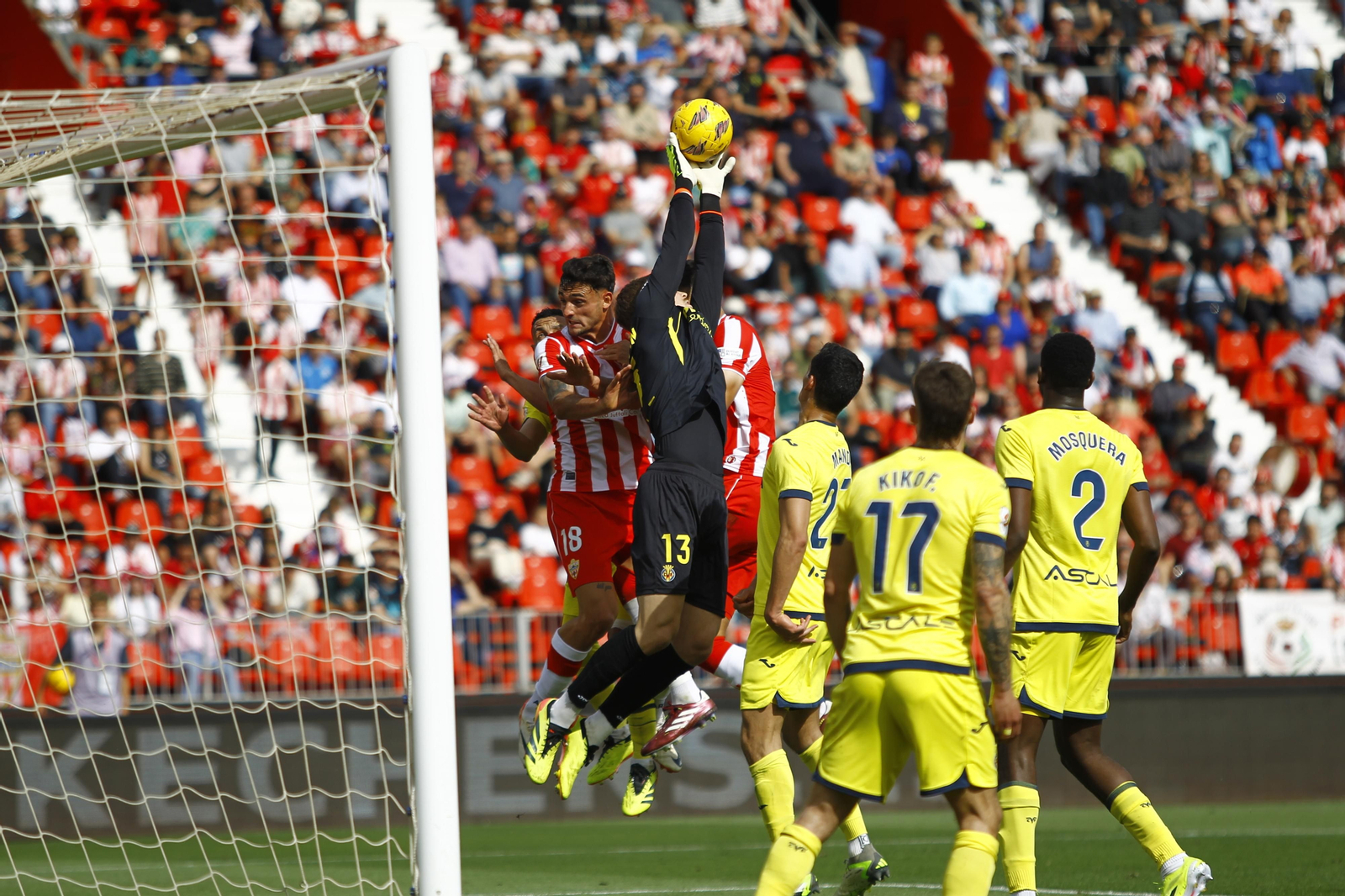 Las mejores imágenes del partido de fútbol U.D. Almería-Villarreal C.F.