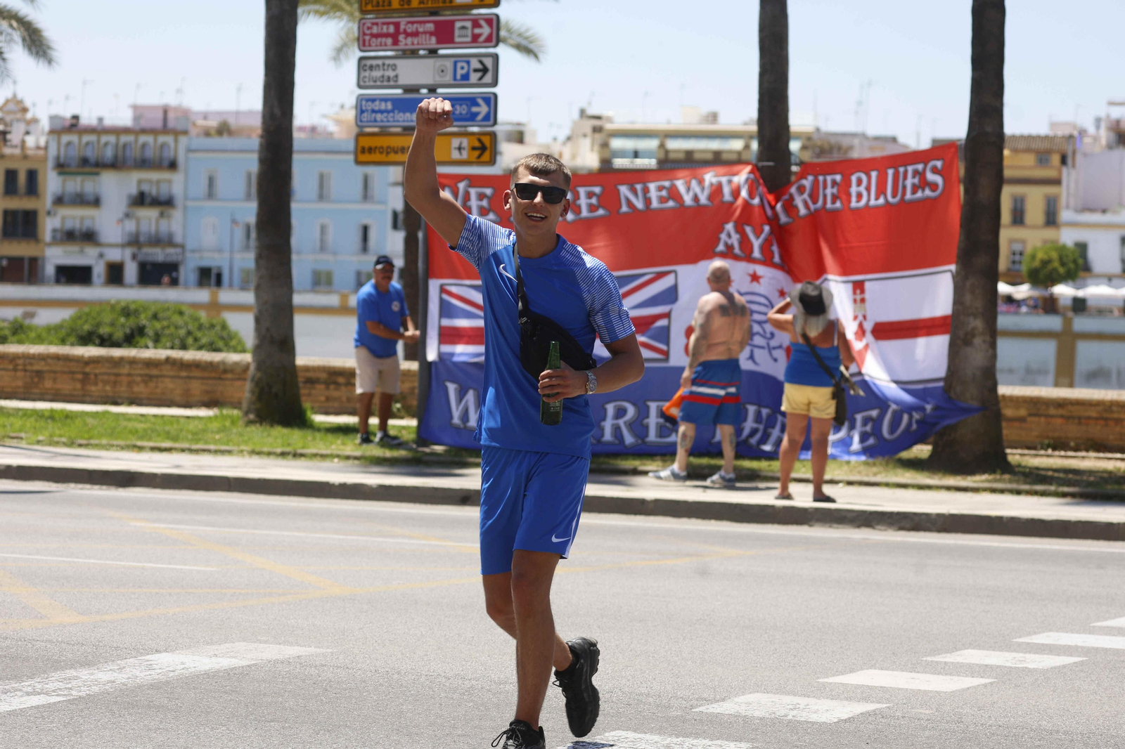 Las imágenes de los hinchas del Eintracht y del Rangers