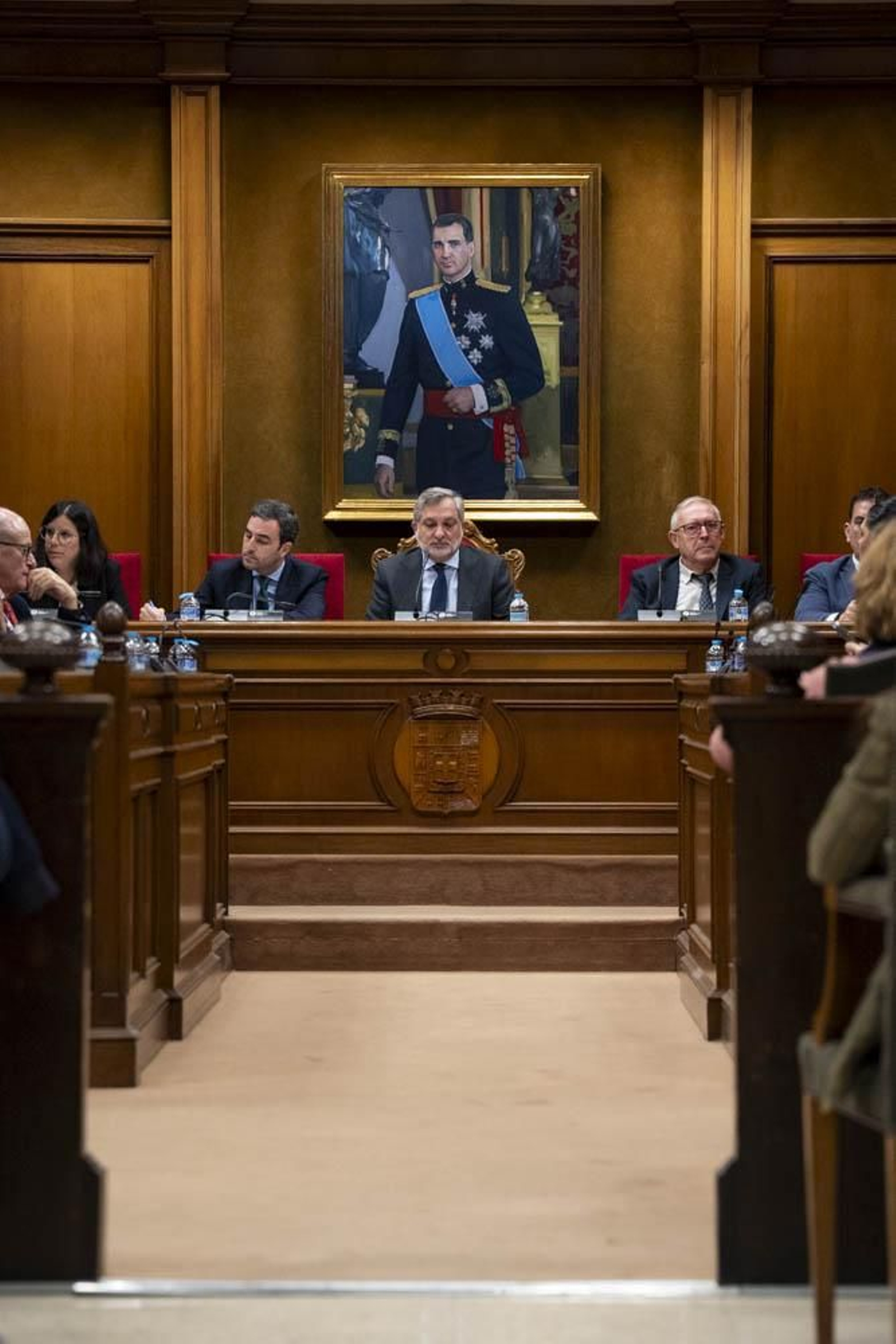 Las imágenes del primer pleno en Diputación sin Javier Aureliano García