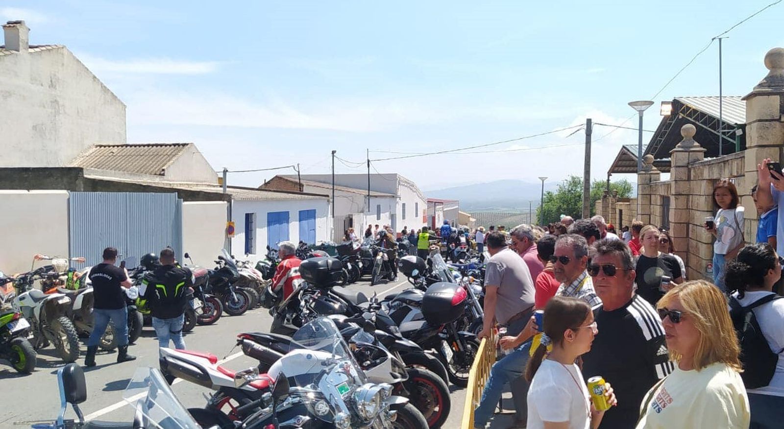 Imagen de una concentración motera en Montemayor.