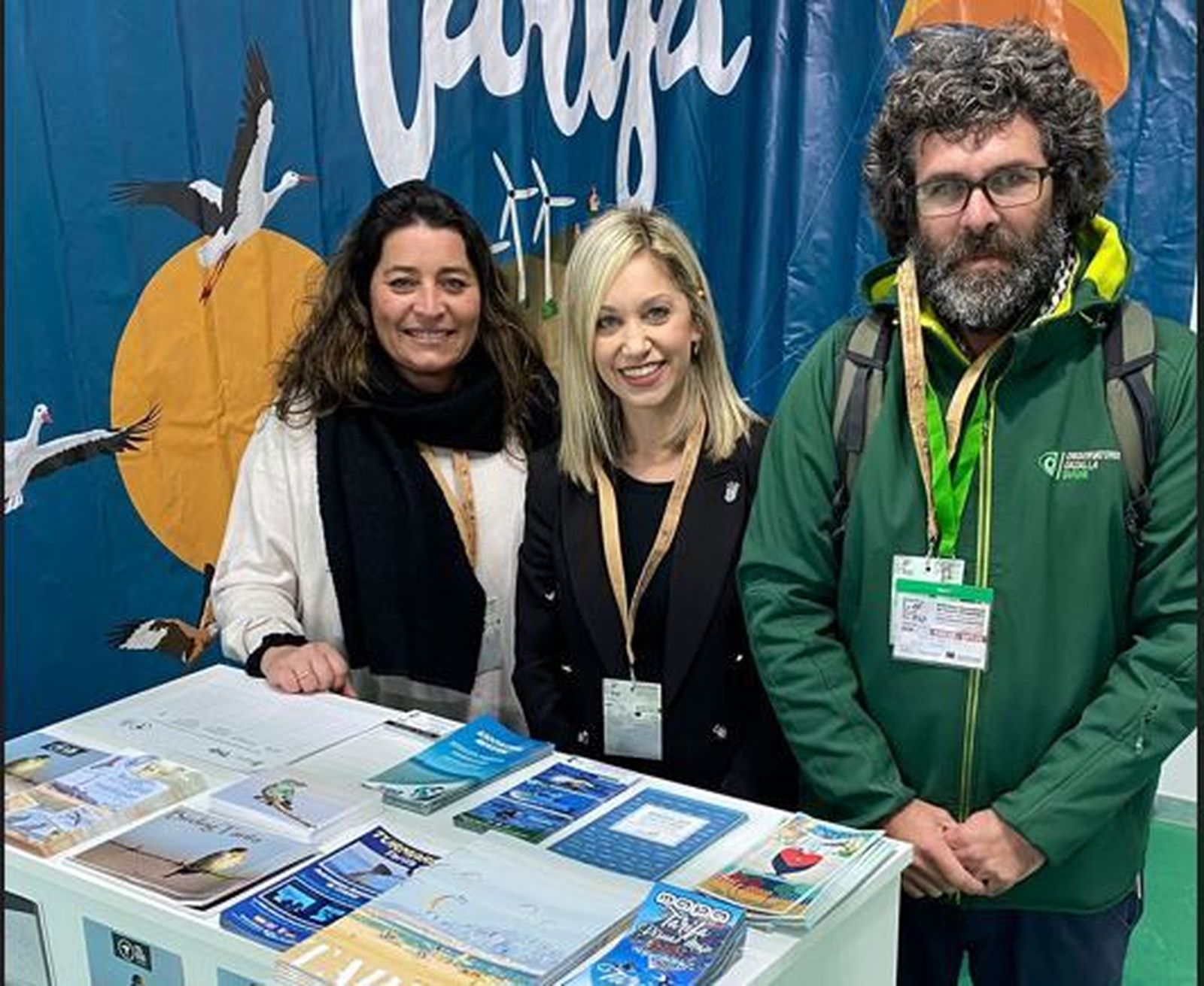 La concejal de Turismo, Lucía Trujillo, en el expositor de Tarifa en la feria.