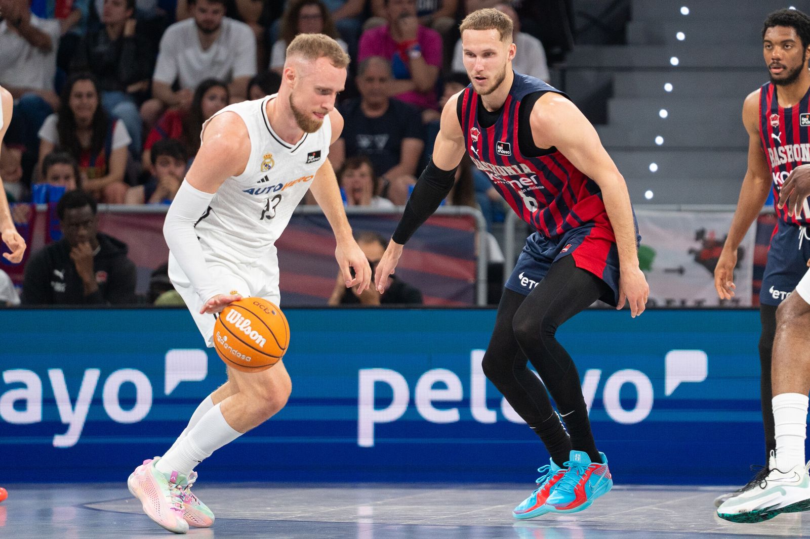 El Madrid tumba al Baskonia y espera a Unicaja o Barcelona en semifinales