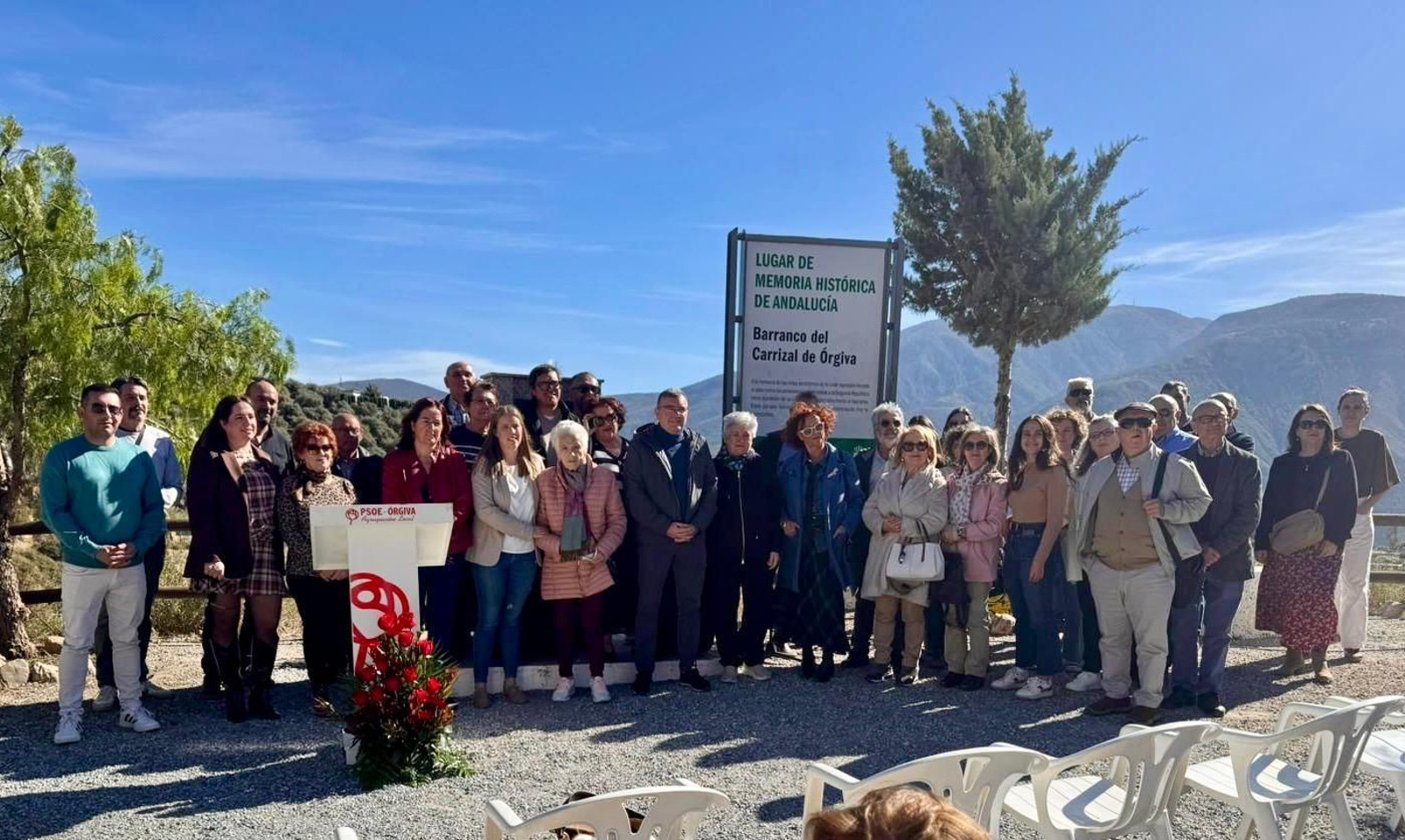 Imagen del acto de Memoria Democrática en el barranco del Carrizal de Órgiva