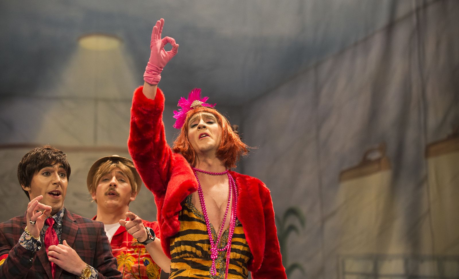 Las imágenes de la sexta función clasificatoria