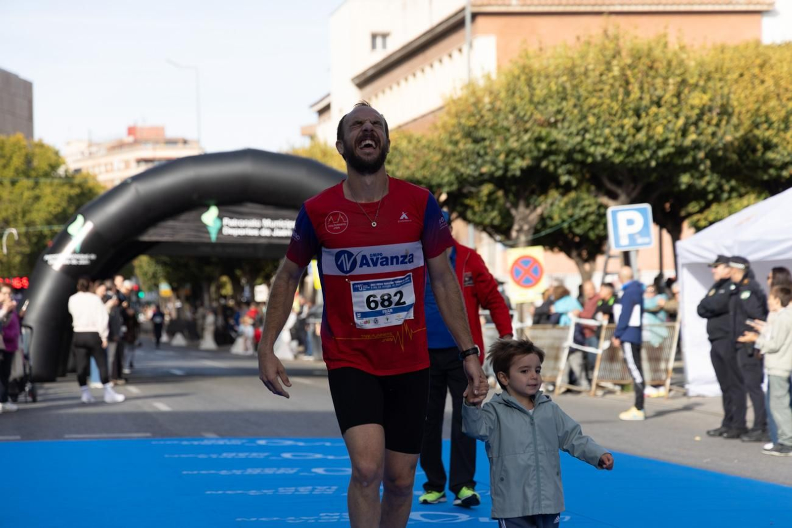 En imágenes: multitudinaria e histórica XXIX Media Maratón 'Ciudad de Jaén' y 10k en memoria de Paco Manzaneda