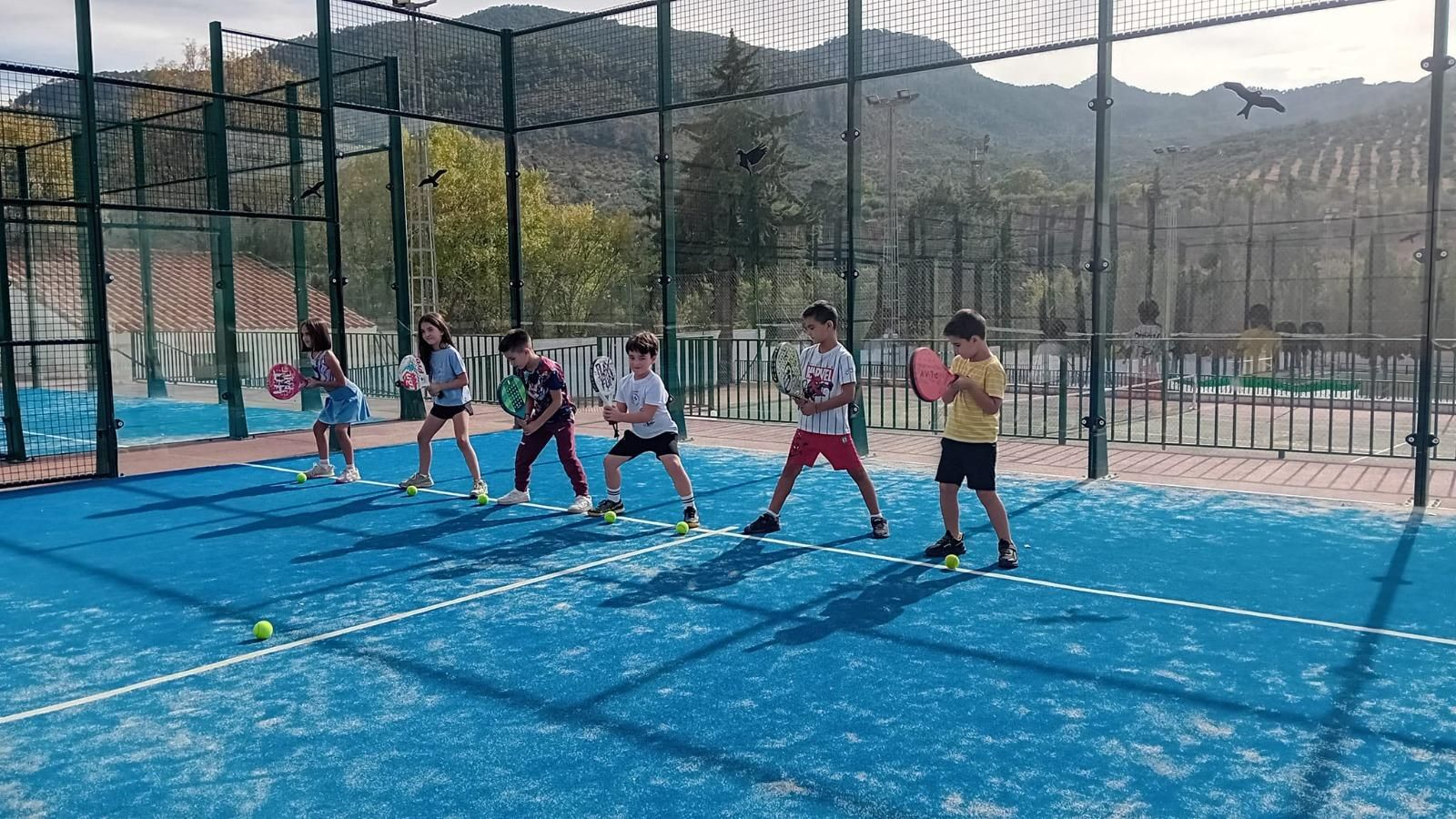 Sección deportes de raqueta (pádel, tenis y bádminton)