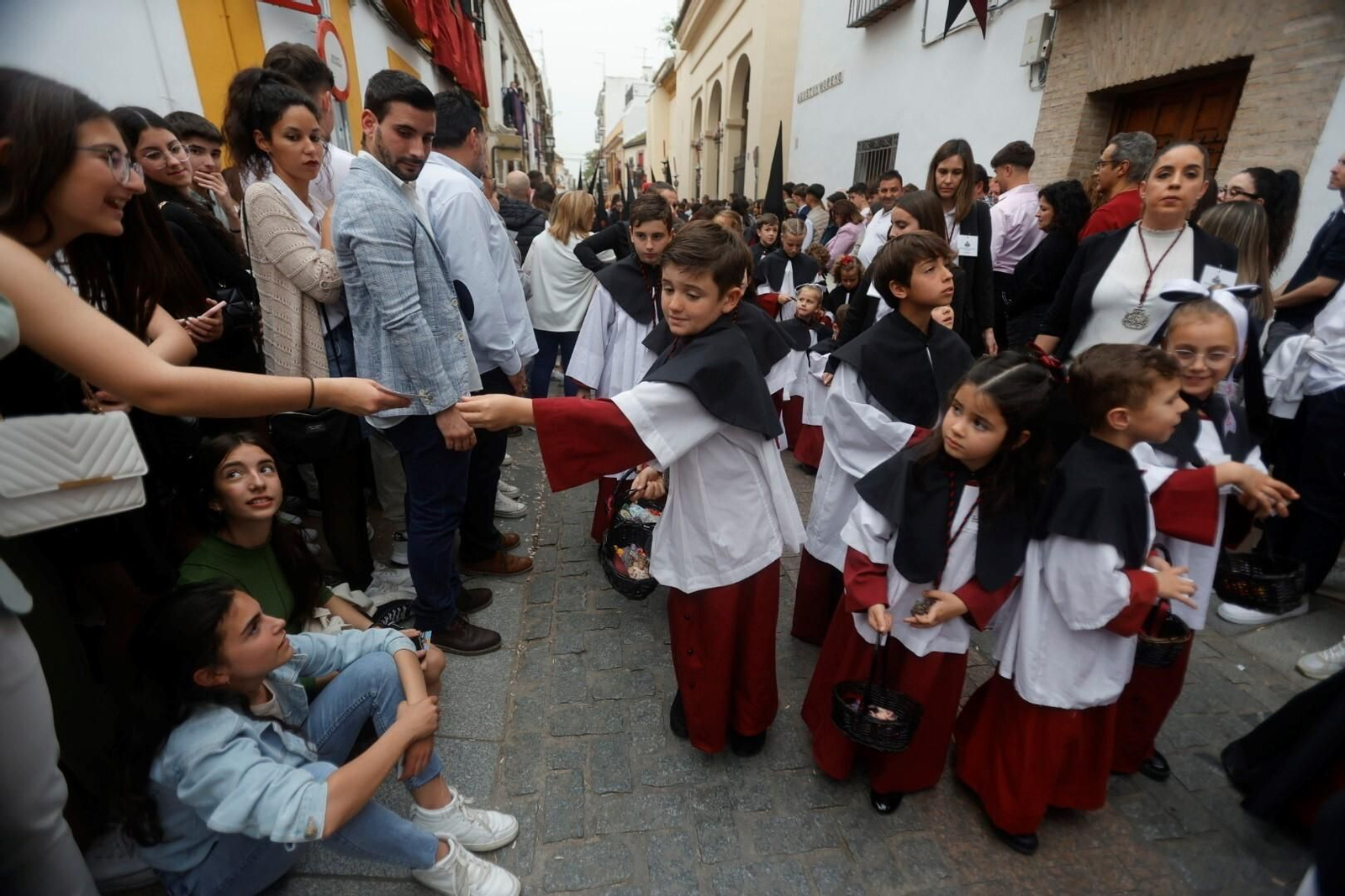 La procesión de las Penas de Santiago en este Domingo de Ramos, en imágenes