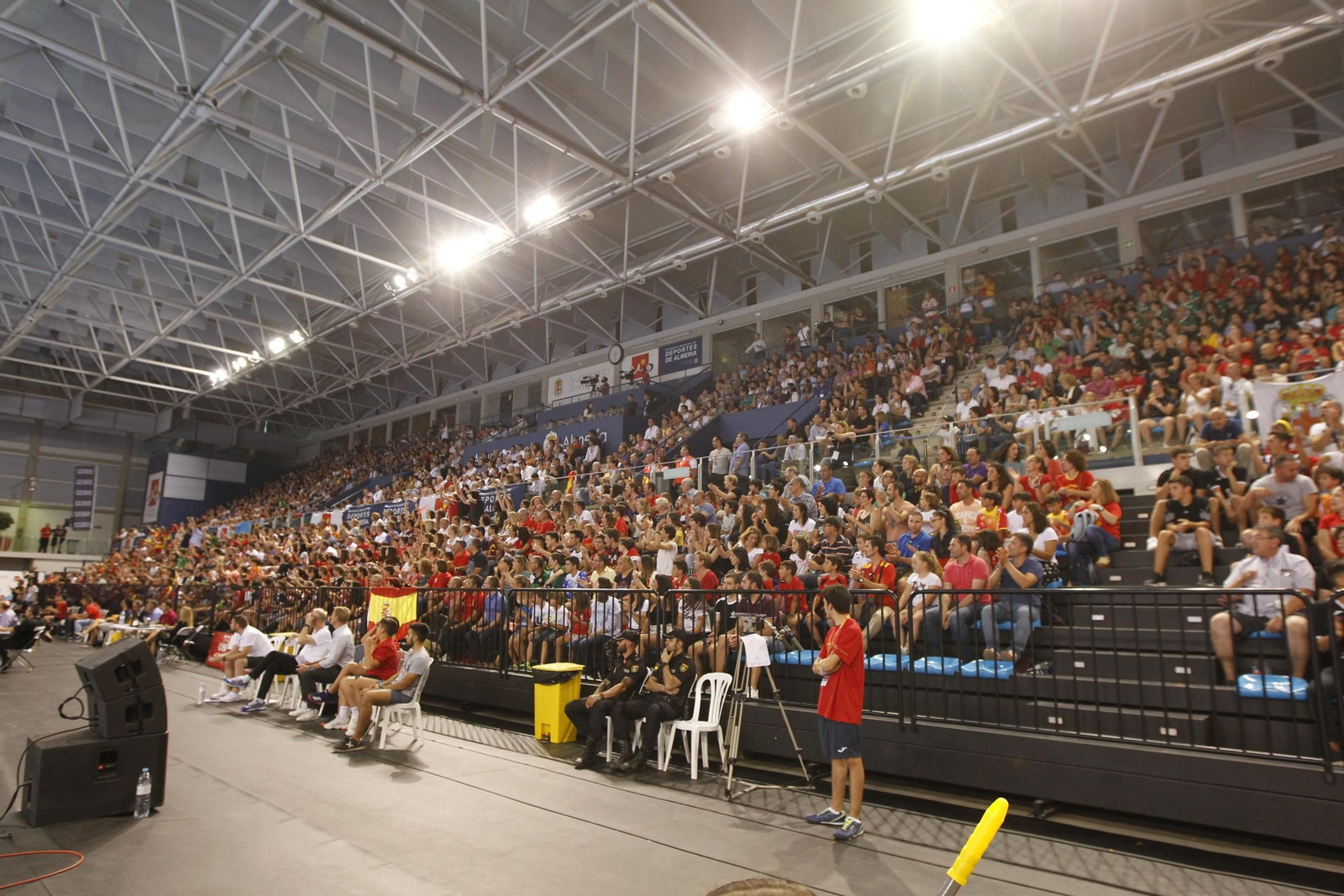 Fotogalería España-Suecia. Balonmano. Palacio Juegos Mediterráneos. Almería