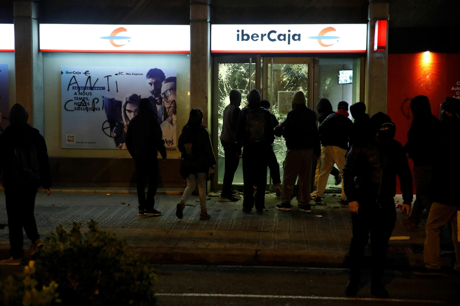 Las imágenes de los disturbios en Cataluña por el arresto de Pablo Hasel