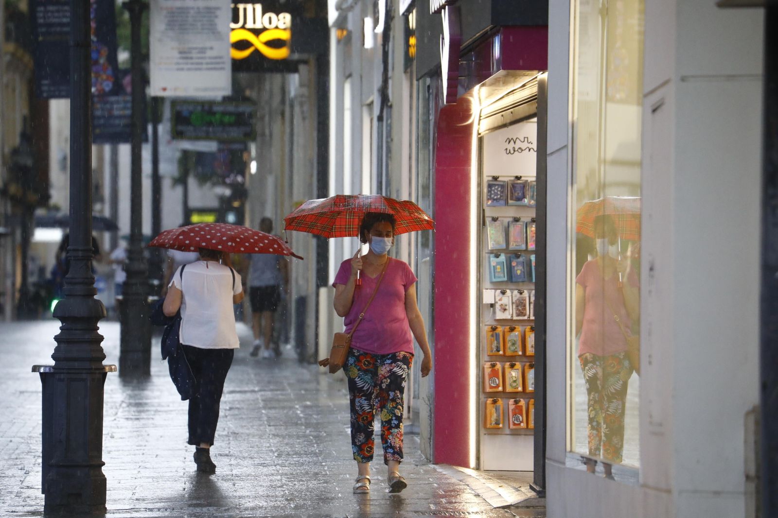 La tarde de tormenta y lluvia en Córdoba, en imágenes