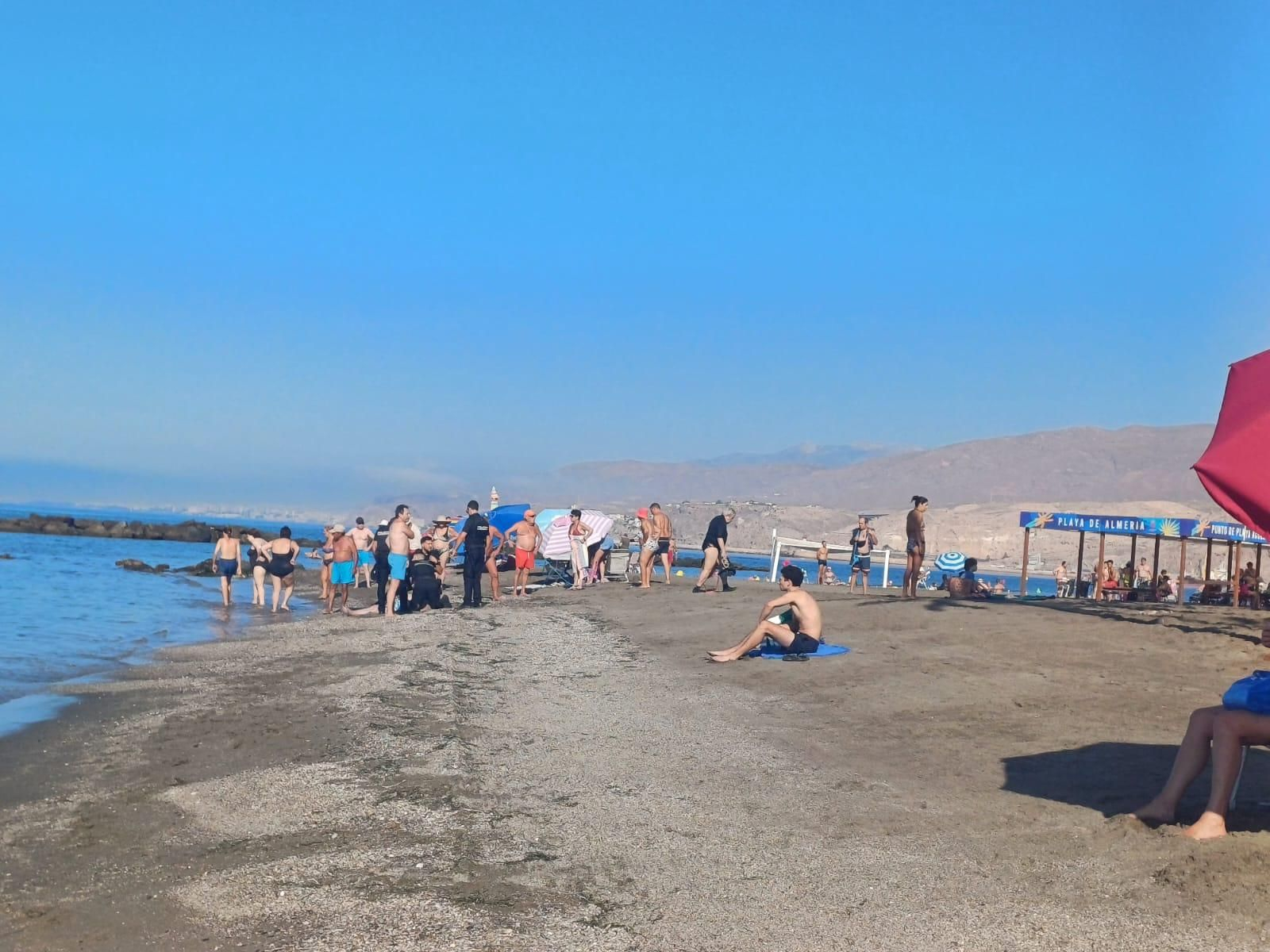 El anciano ha fallecido en la playa del Palmeral.