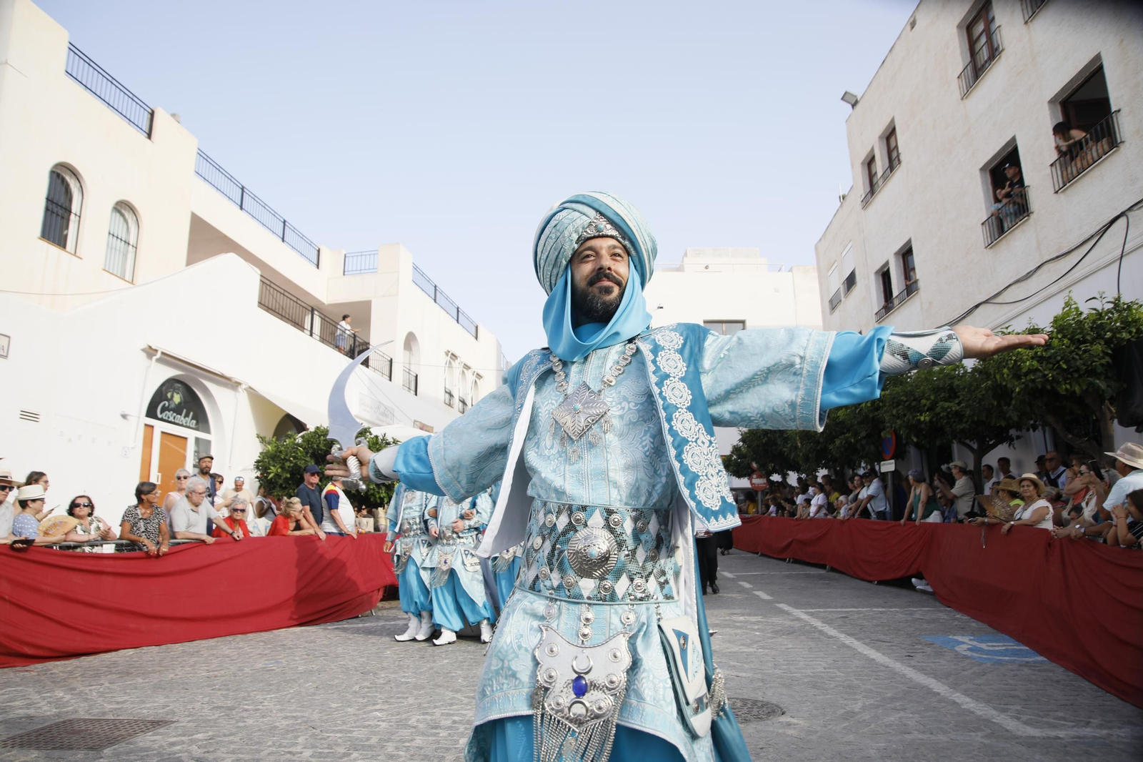 El gran desfile de Moros y Cristianos de Mojácar, en imágenes