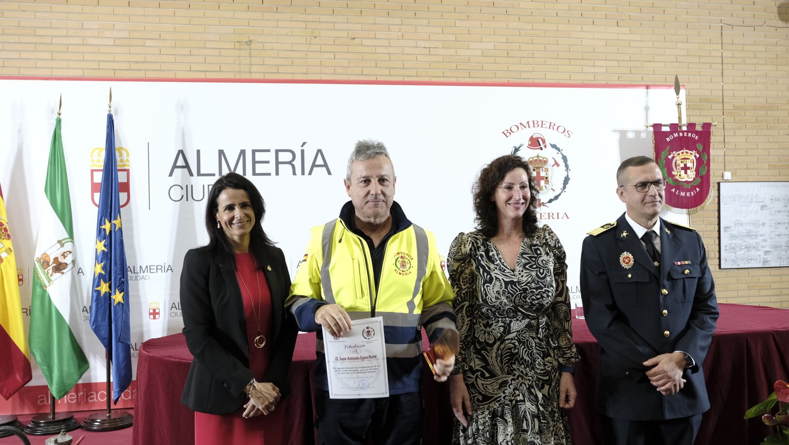 Imágenes del acto del patrón de los bomberos, San Juan de Dios. Almería
