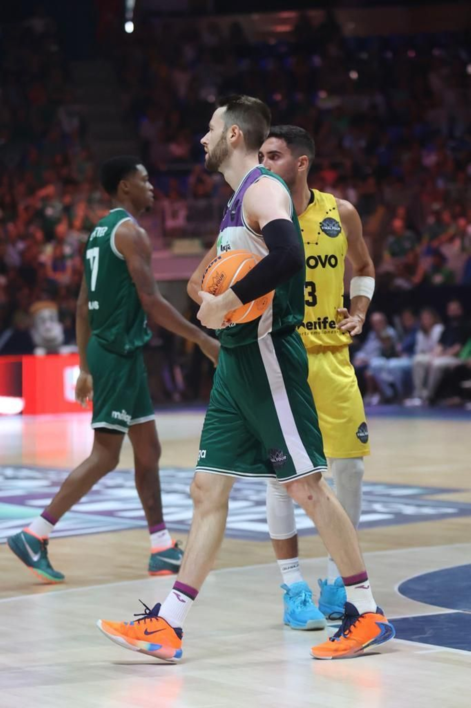 El Unicaja - Lenovo Tenerife, en fotos