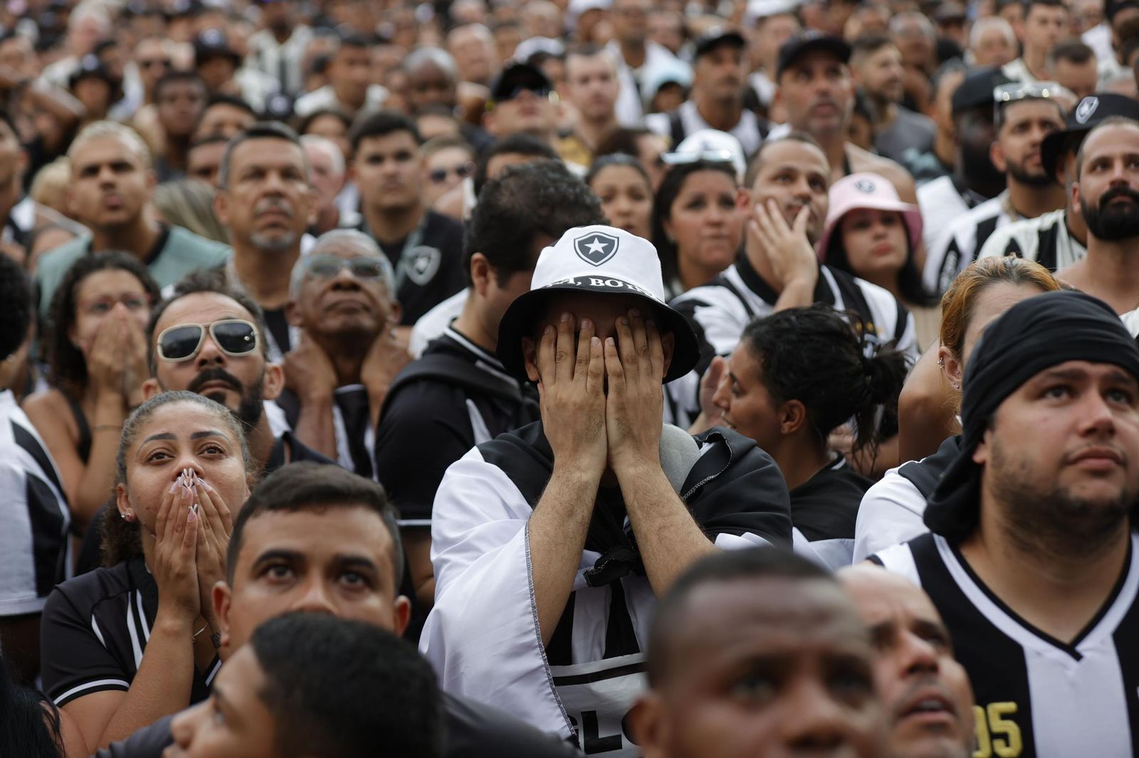 Las fotos de una final de la Libertadores histórica; Botafogo, campeón con 10, ante Atlético Mineiro
