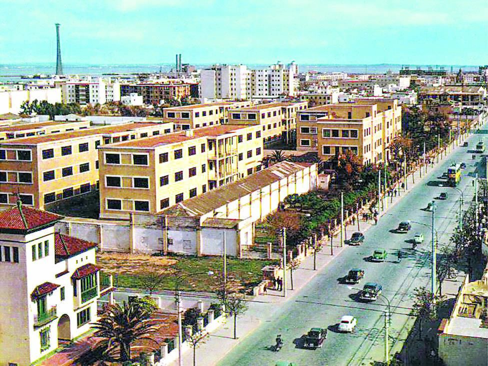 Los dos últimos chalés que quedan en el Paseo Marítimo