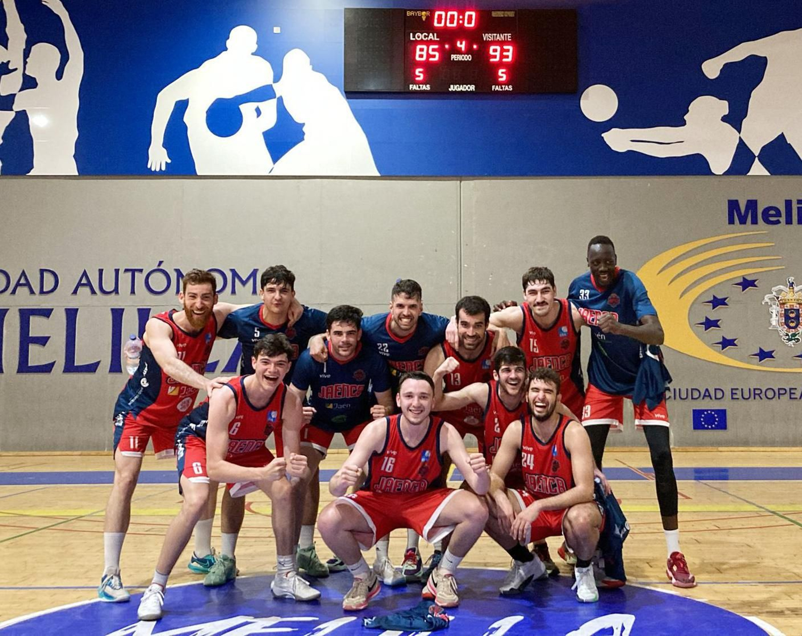 La escuadra jiennense celebra su billete al play off de ascenso en la pista melillense.