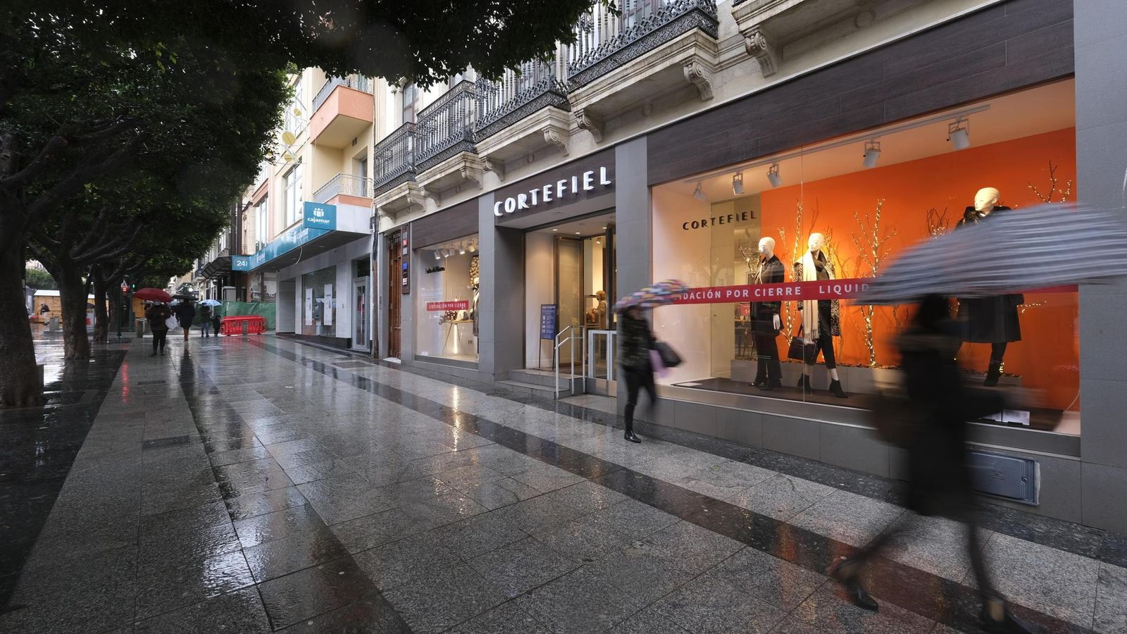 En la capital no dejó de llover durante todo el día de ayer.