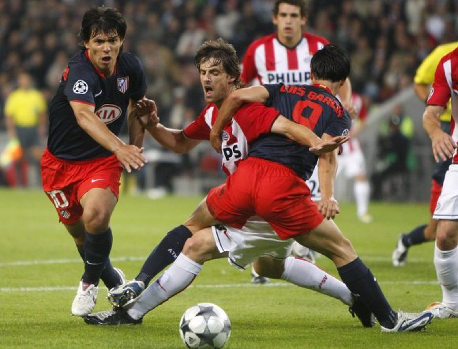 PSV-Atlético de Madrid (0-3): Agüero firma un debut de ensueño