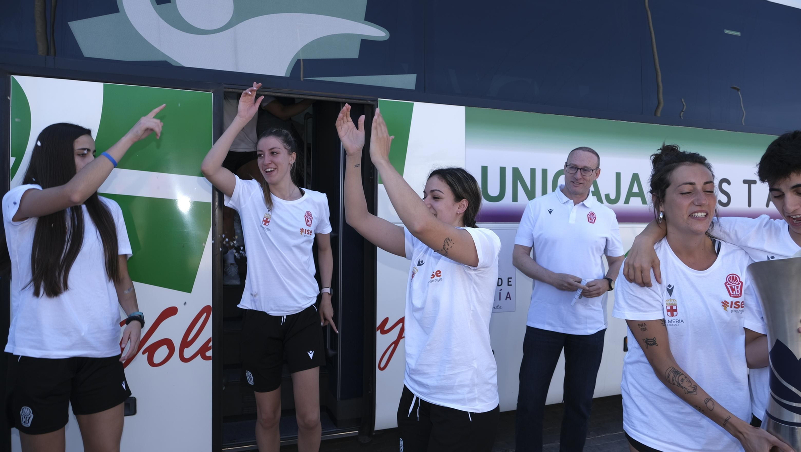 Imágenes del ascenso del ISE Costa de Almería a la Liga Femenina Challenge de Baloncesto