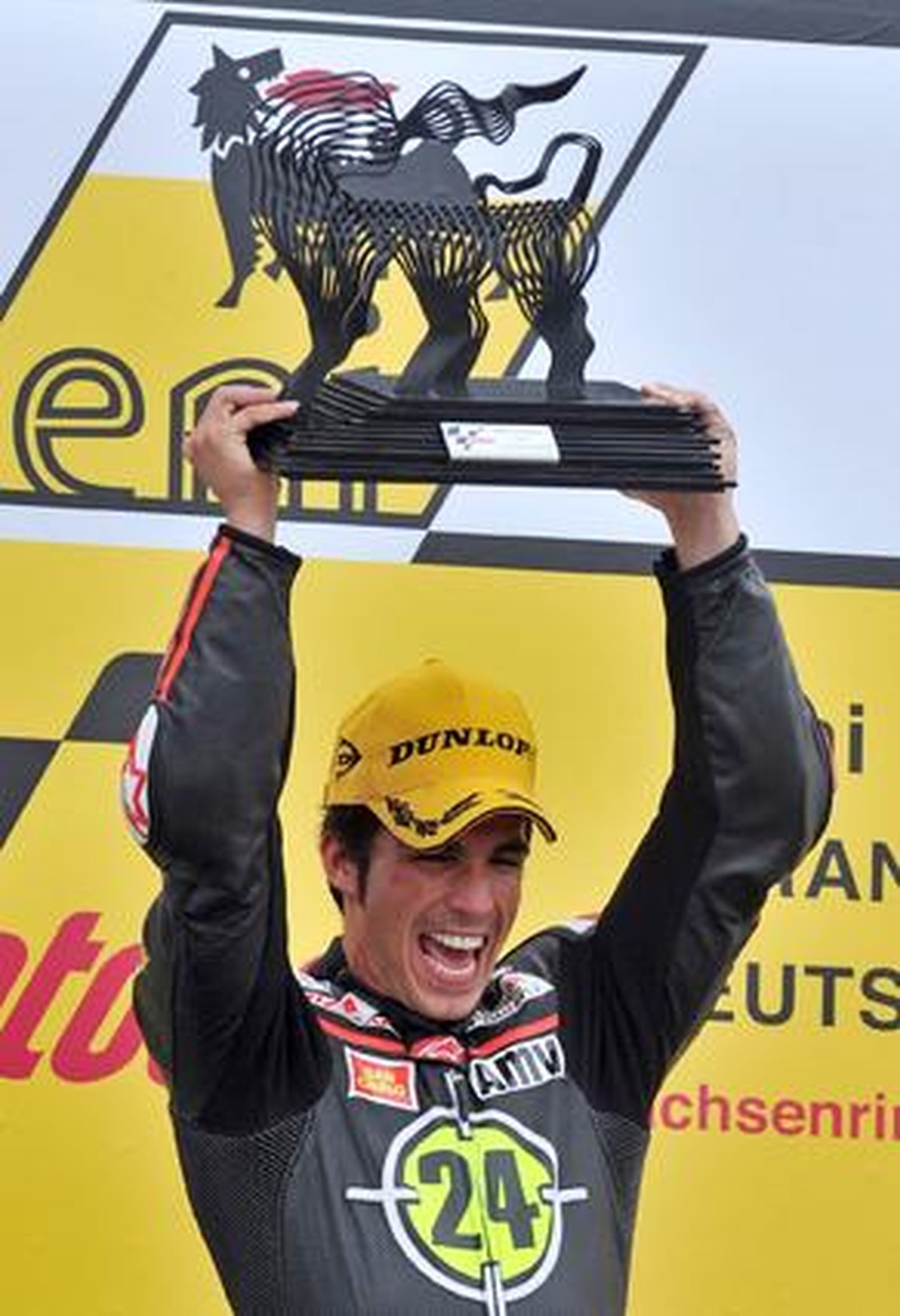 Pedrosa, Elías y Márquez firman una nueva jornada memorable para el motociclismo español. / Reportaje gráfico: EFE, Reuters, AFP.