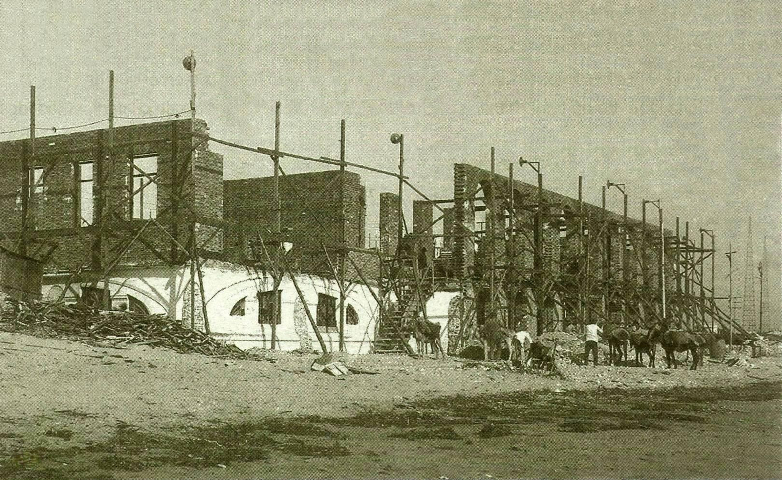 Del viejo Balneario al lujoso Hotel Playa. Una historia en imágenes