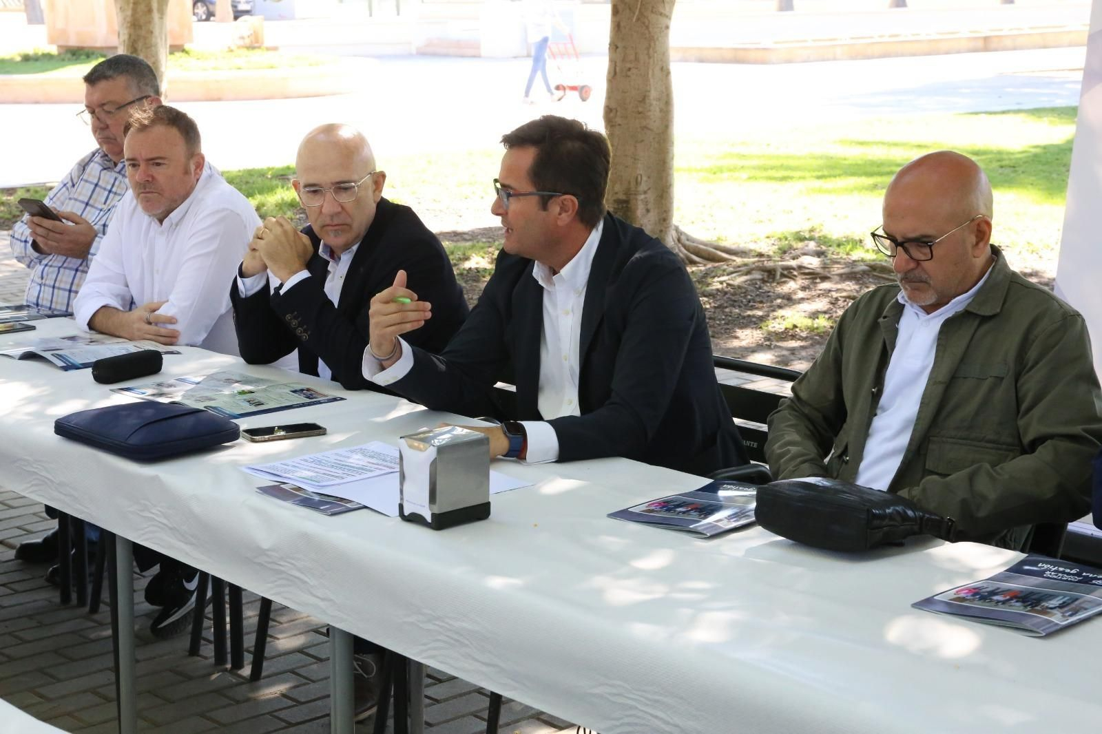 Las imágenes de la presentación del programa electoral del PP de El Ejido