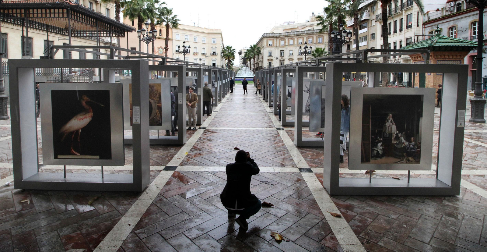 Latitudes, inauguración de la exposición colectiva en la Plaza de Las Monjas en imágenes