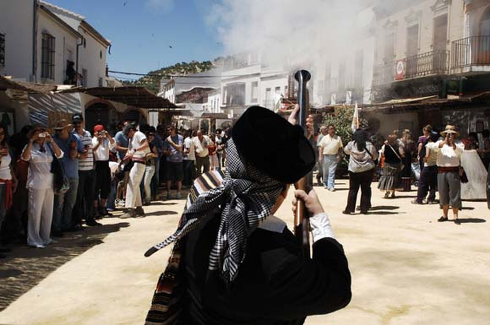 La localidad celebra por todo lo alto y hasta la bandera el bicentenario contra los franceses, nombrando alcalde de las fiestas al ex ministro Manuel Pimentel

Foto: Ramon Aguilar