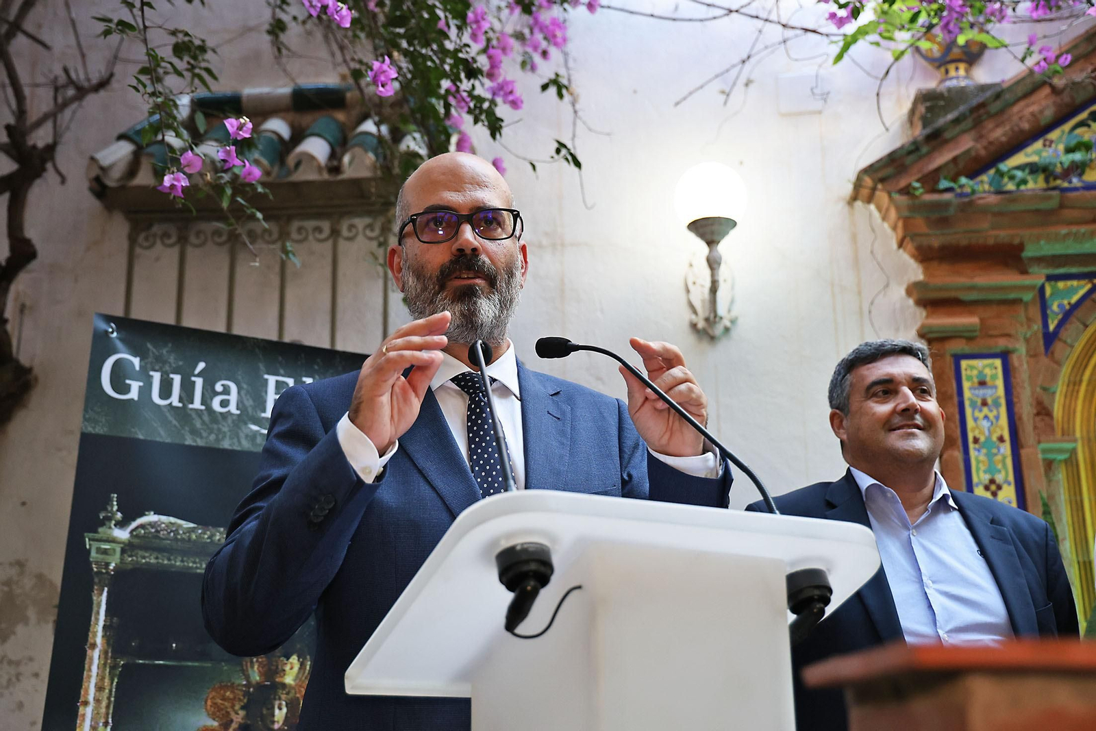 Imágenes de la presentación de la Guía del Rocío 2024 de Huelva Información