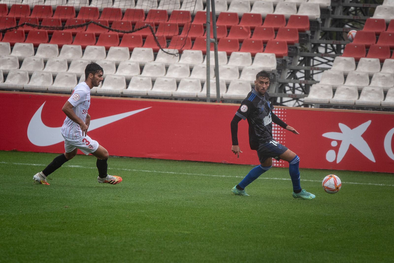 El atacante albiazul, Cristian Terán, en el encuentro frente al Sevilla C.