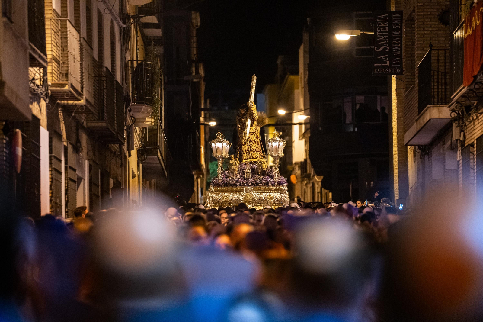 Viernes Santo en Lucena: las imágenes de la procesión de Nuestro Padre Jesús Nazareno