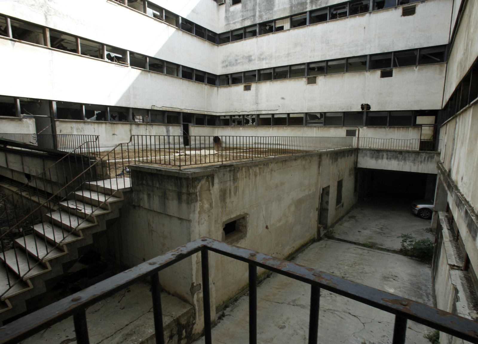 Interior del edificio de la Gavidia, antigua comisaría, en una imagen reciente.
