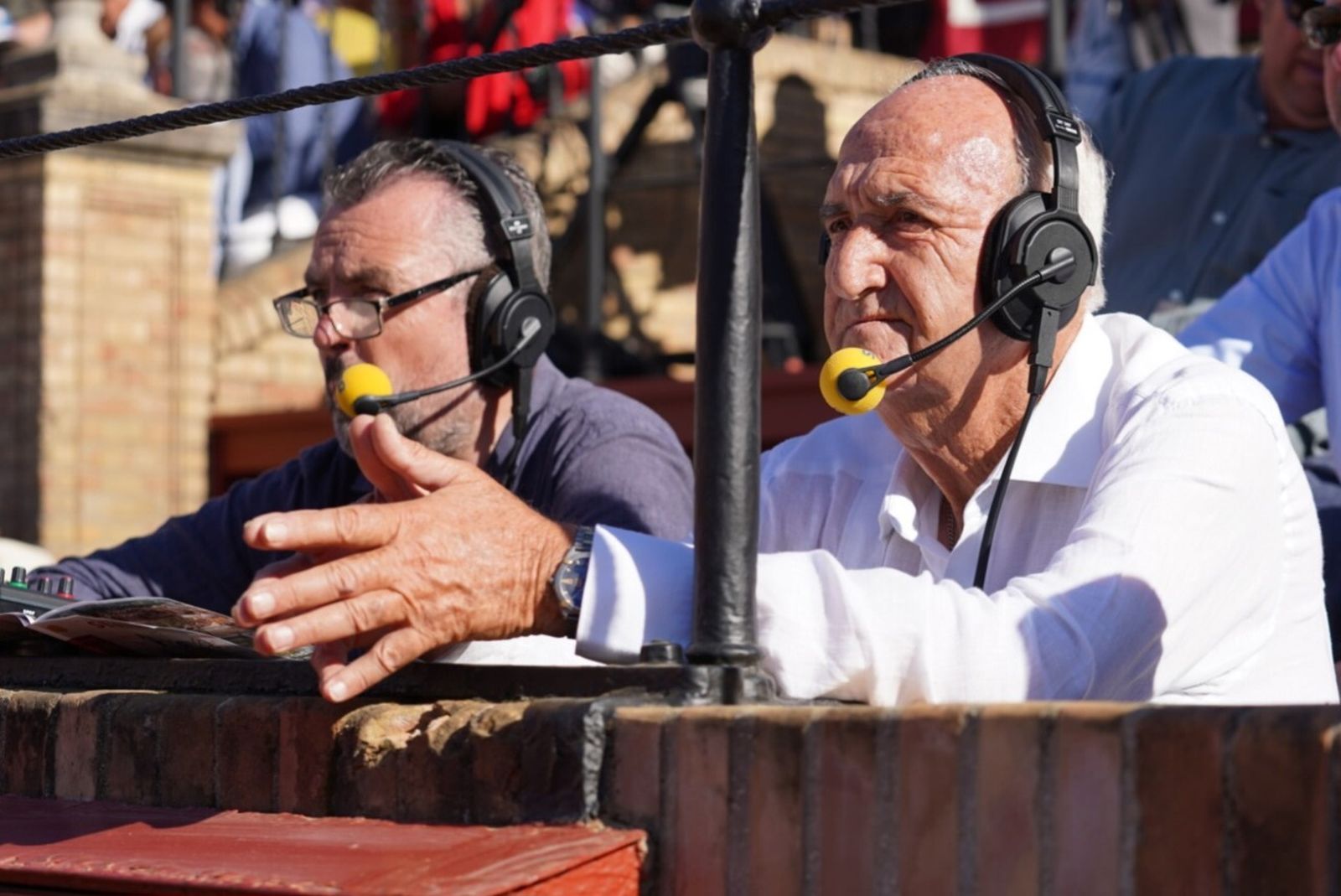 Javier Buendía comenta la corrida con Paco García