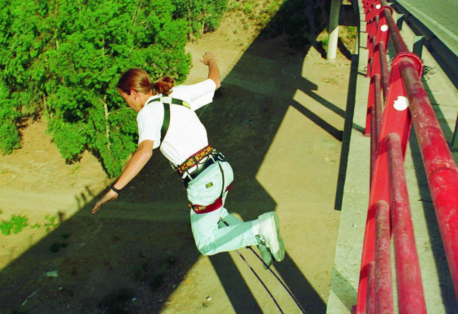 Descubre el puenting en estos lugares de Granada