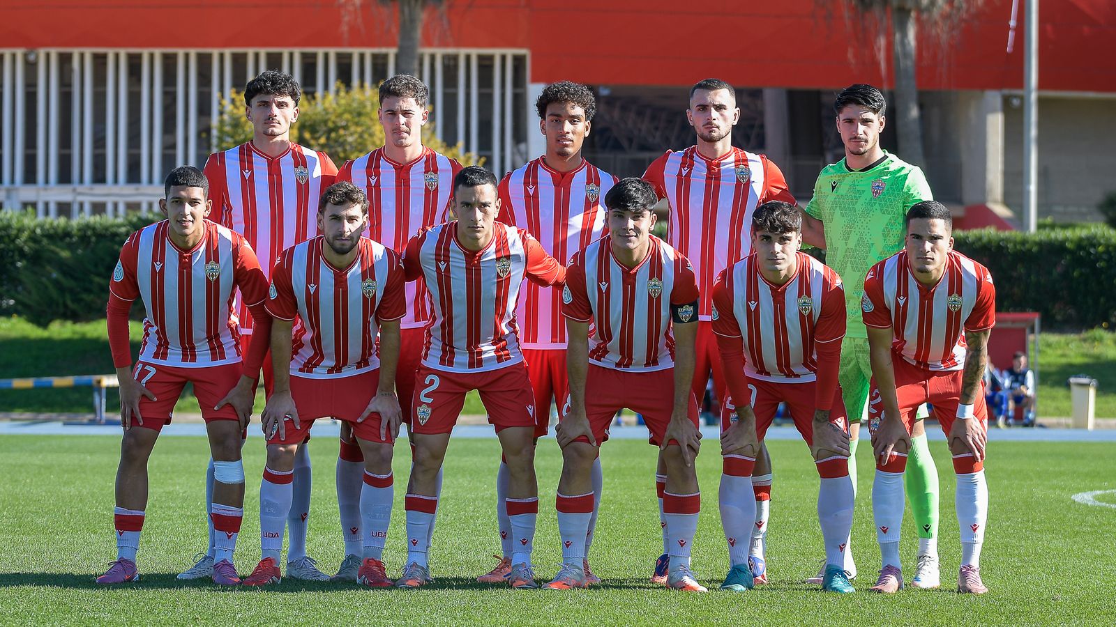 Once presentado por el filial almeriense en su encuentro de este domingo frente al Xerez CD en el Anexo.